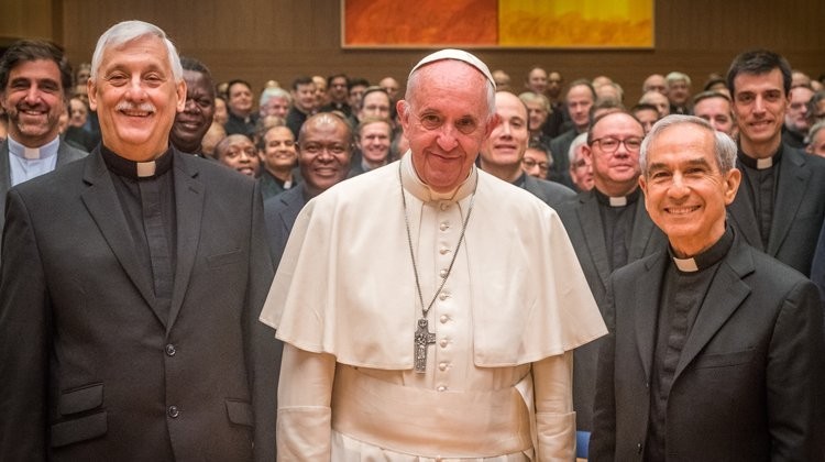 161024_gc36_pope_francis_visit_ie_1-750x420-1